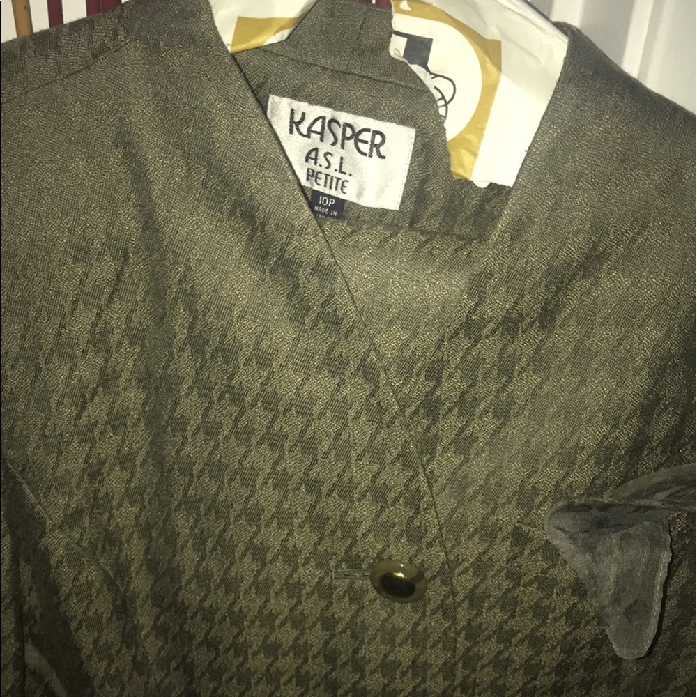 🍀Kasper A.S.L. Vintage Petite Blazer & Skirt set w/hankie